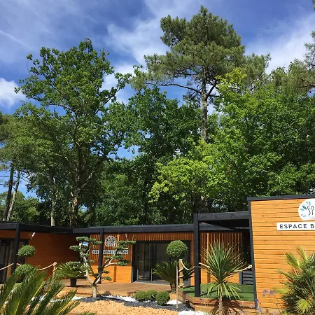 Camping Club L'oree Du Bois Campingplatz 4*