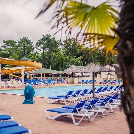 Camping Club L'oree Du Bois 4*