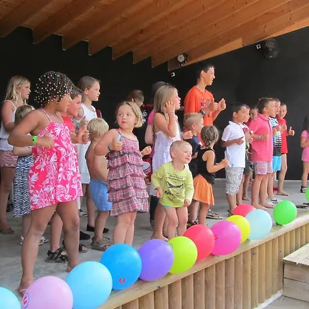 Camping Club L'oree Du Bois Campingplatz Les Mathes